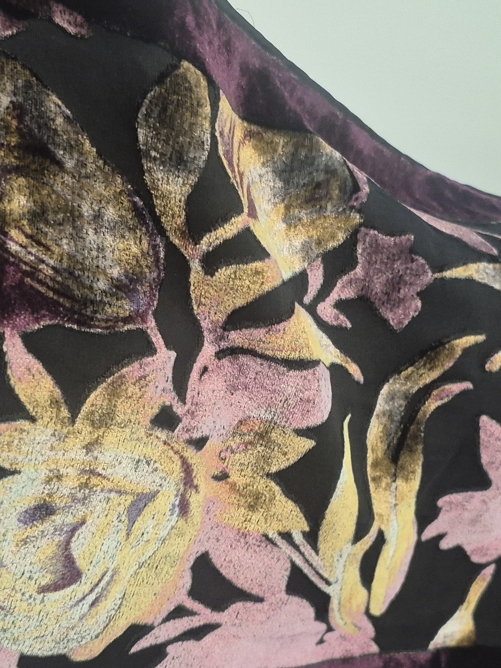 Italian Burnout Handrolled Purple Floral Velvet Scarf 9x54 - Picture 4 of 16